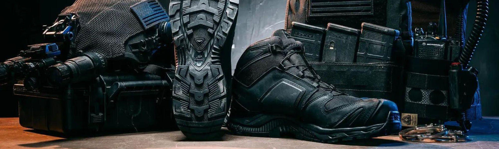 Chaussures tactiques légères vs rangers robustes – que choisir ?