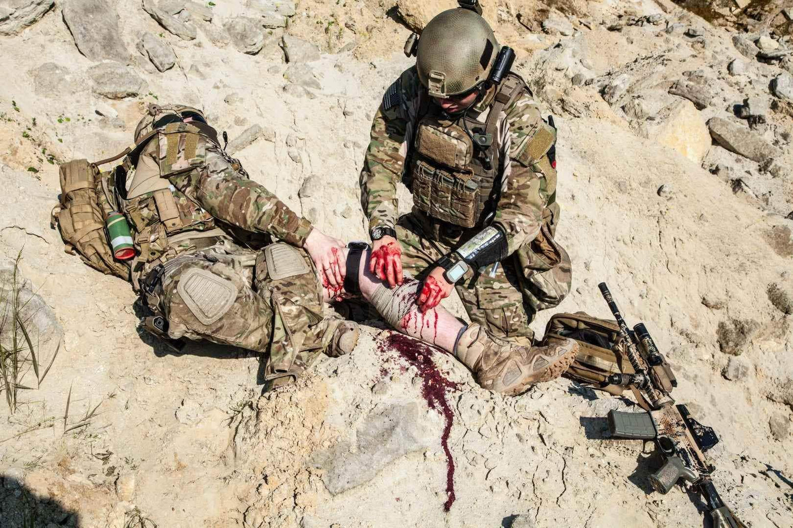 Comment constituer une trousse de secours militaire ?