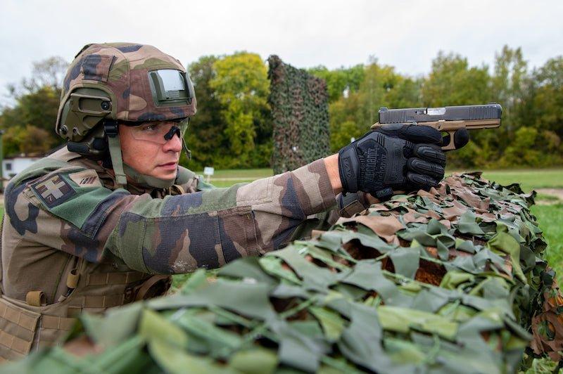 La DGA choisit Glock et Blackhawk pour nos soldats !