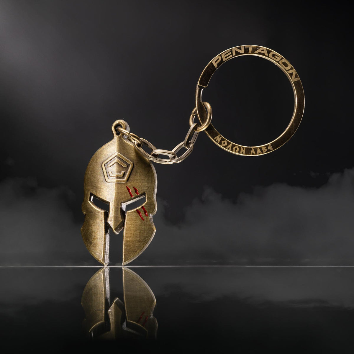 Porte-clés Pentagon Spartan, accessoire de trousseau proposé en plusieurs finitions