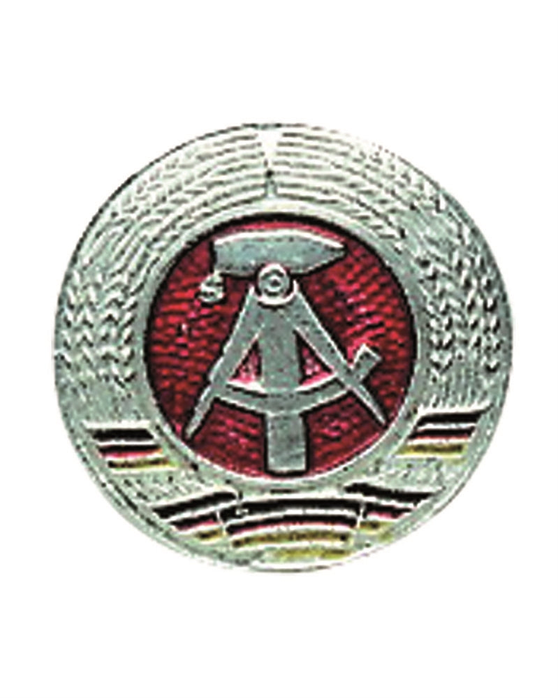 Cocarde de coiffure en métal de l'armée est-allemande, stock de dépôt