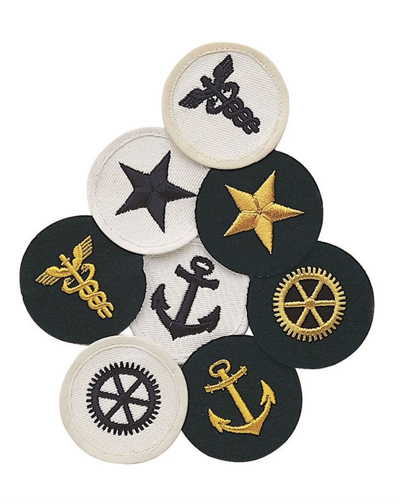 Lot de 20 insignes de spécialité de la marine est-allemande, assortis