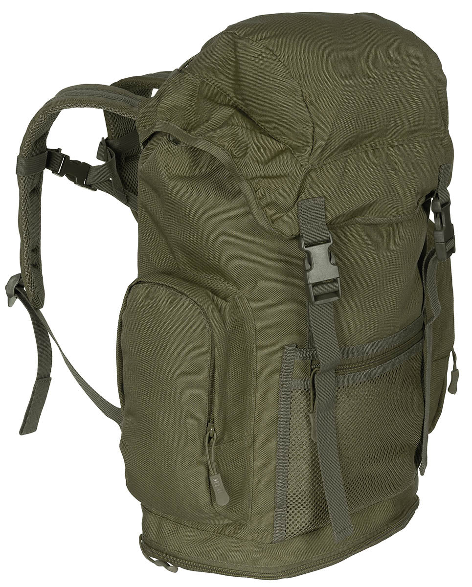 Sac à dos britannique MFH 30 l en polyester avec dos rembourré et poche de fond
