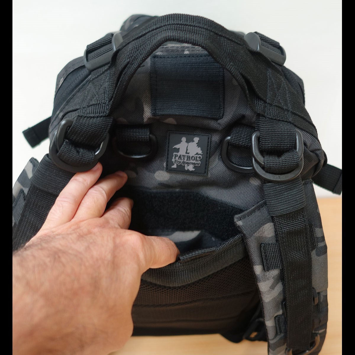 Sac à dos 27 L Assault Pack polyester 600D MOLLE à découpe laser