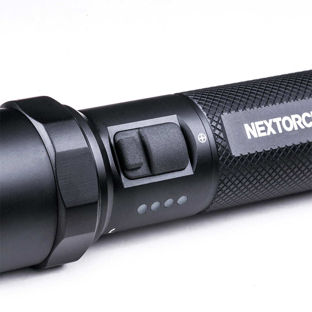 Lampe torche Nextorch P81B 3 700 lumens portée 370 m IPX7 en alliage d'aluminium de qualité