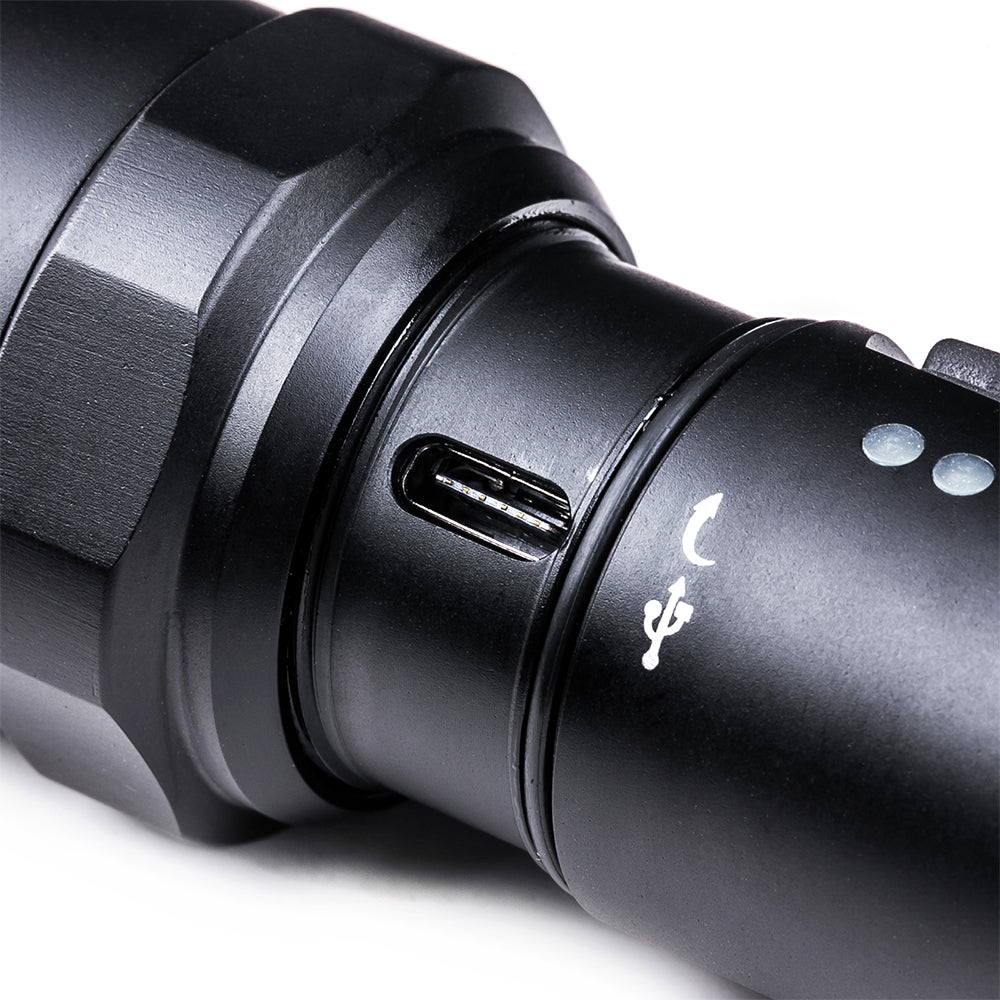 Lampe torche Nextorch P81B 3 700 lumens portée 370 m IPX7 en alliage d'aluminium de qualité