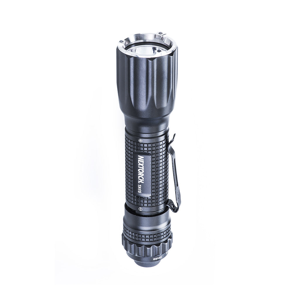 Lampe tactique Nextorch TA15 V2.0 700 lumens portée 195 m IPX8 en alliage d'aluminium de qualité
