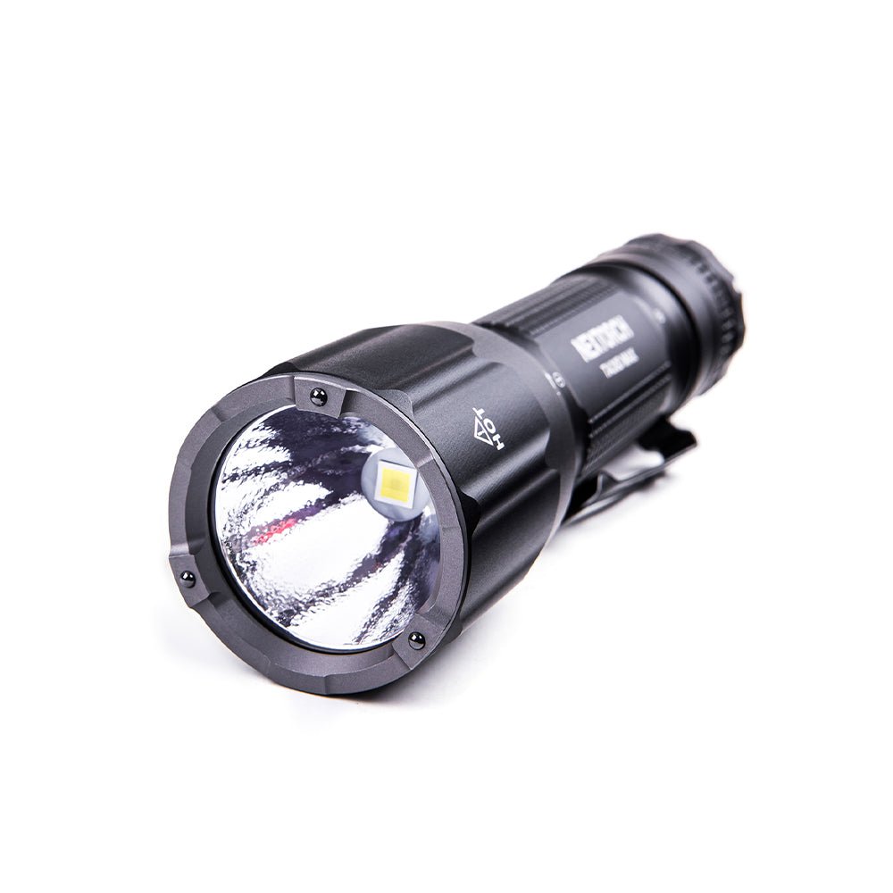 Lampe tactique Nextorch TA30D MAX 4 000 lumens portée 450 m IPX8 en alliage d'aluminium de qualité
