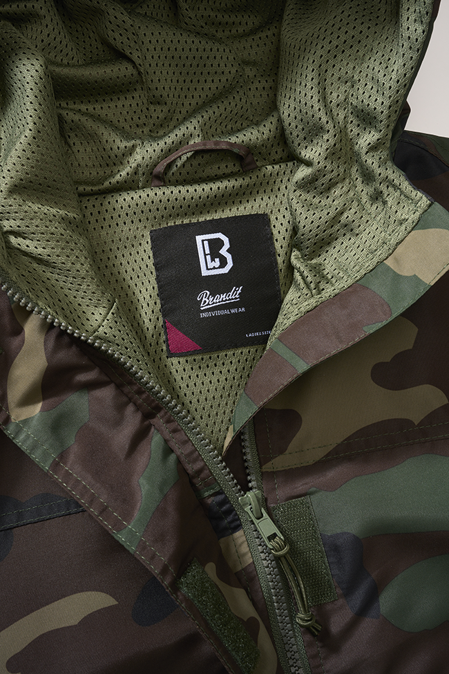 Veste coupe-vent Brandit coupe femme doublure filet respirante capuche à cordon