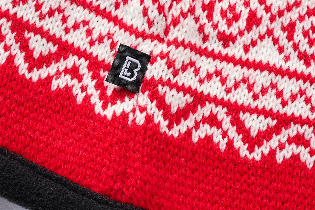 Bonnet à pompon Brandit Snow Cap en maille polyacrylique avec insert polaire doux