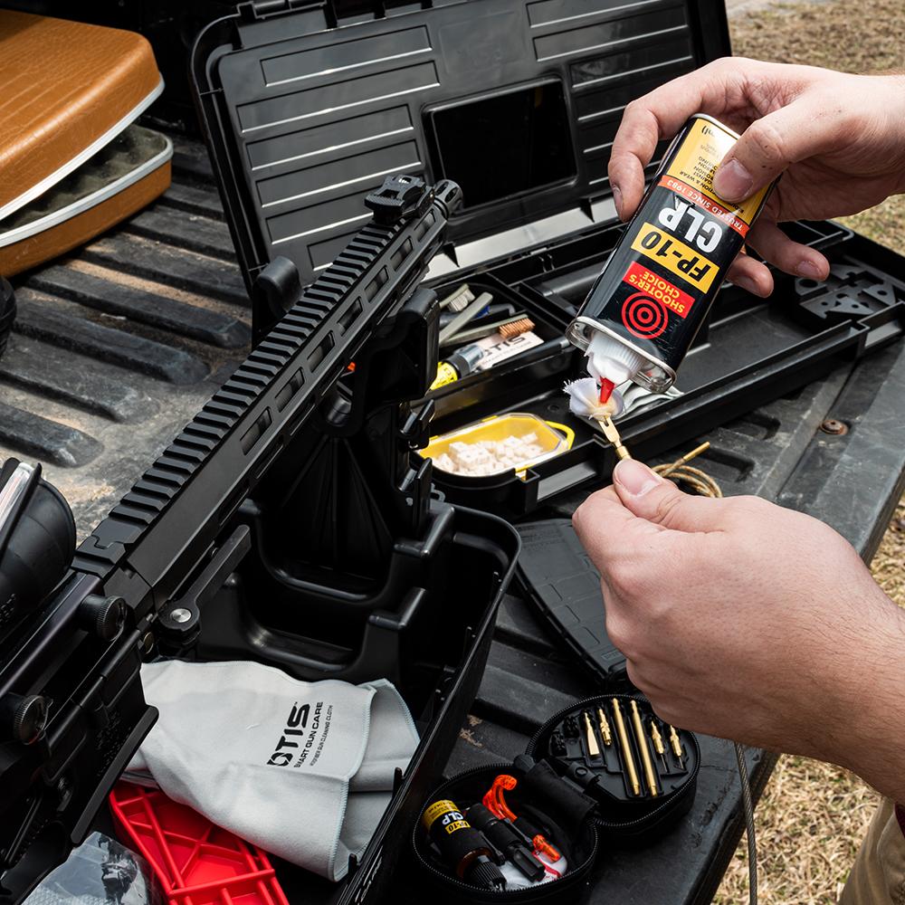 Caisse avec kits de nettoyage Otis AR Elite pour stand de tir