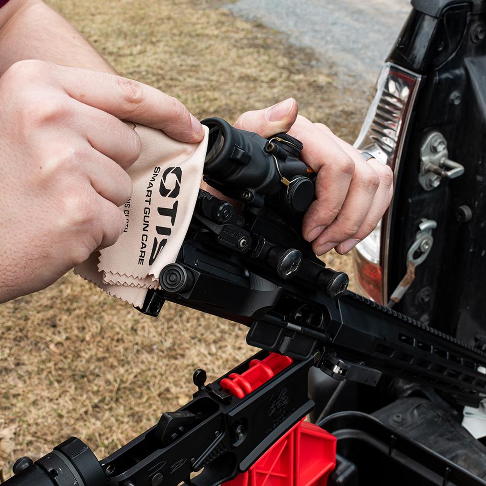 Caisse avec kits de nettoyage Otis AR Elite pour stand de tir