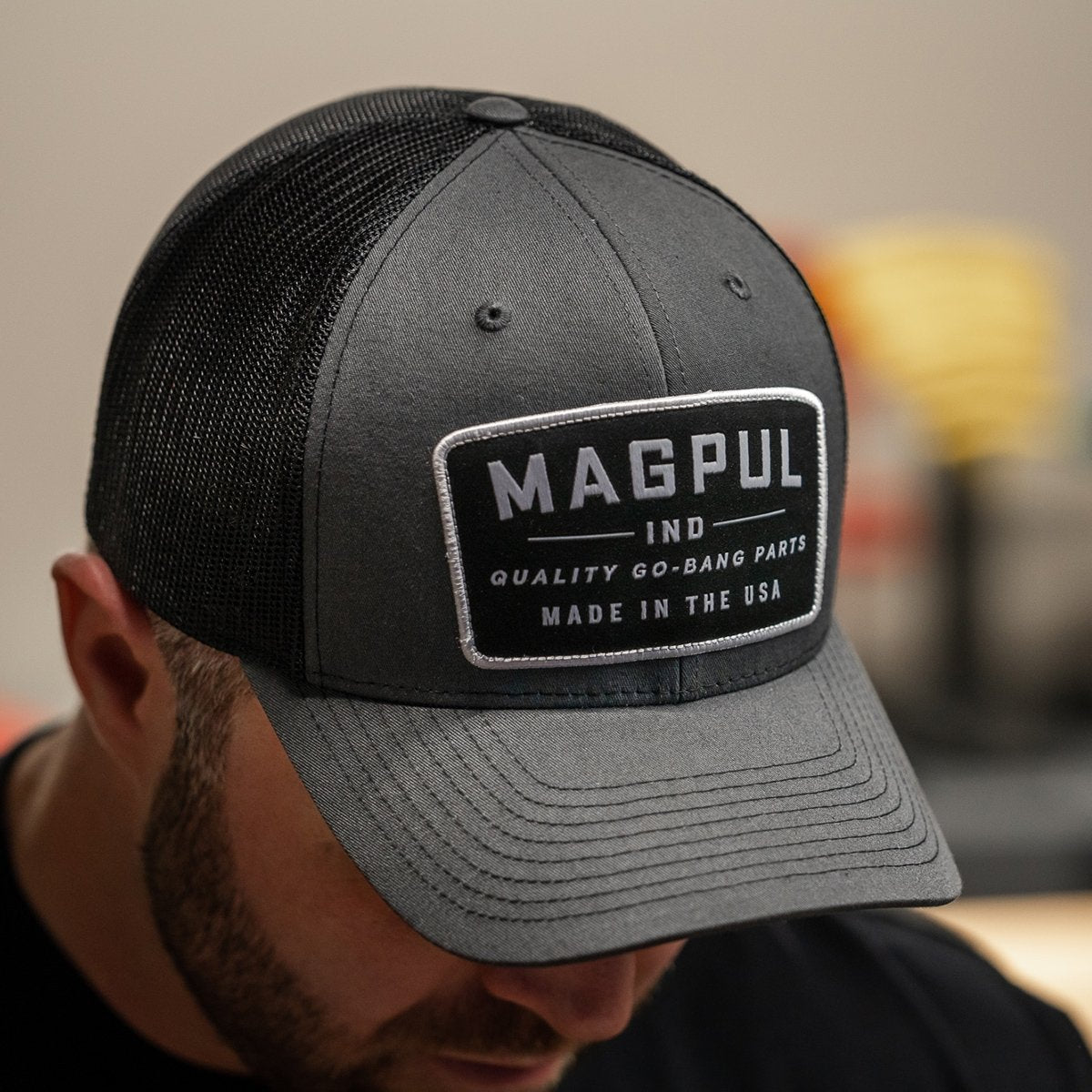 Casquette Go Bang Trucker Magpul six panneaux coton polyester dos en filet
