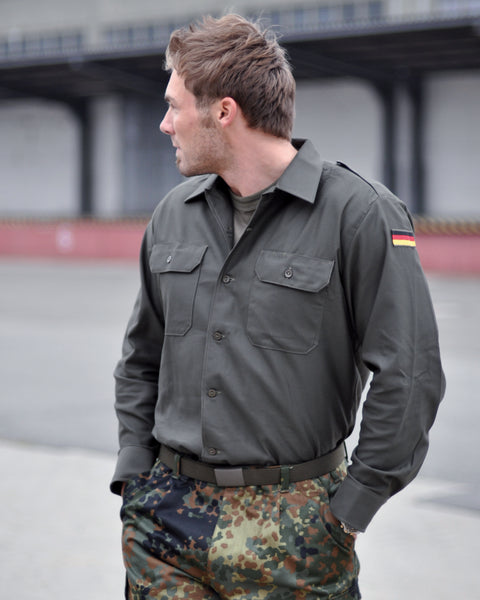 Chemise de combat Mil-Tec Bundeswehr en polycoton avec deux poches de poitrine à rabat