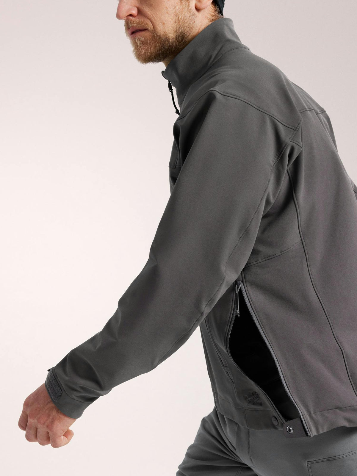 Veste softshell Arc'teryx LEAF Patrol Jacket AR respirante et protectrice à l'humidité