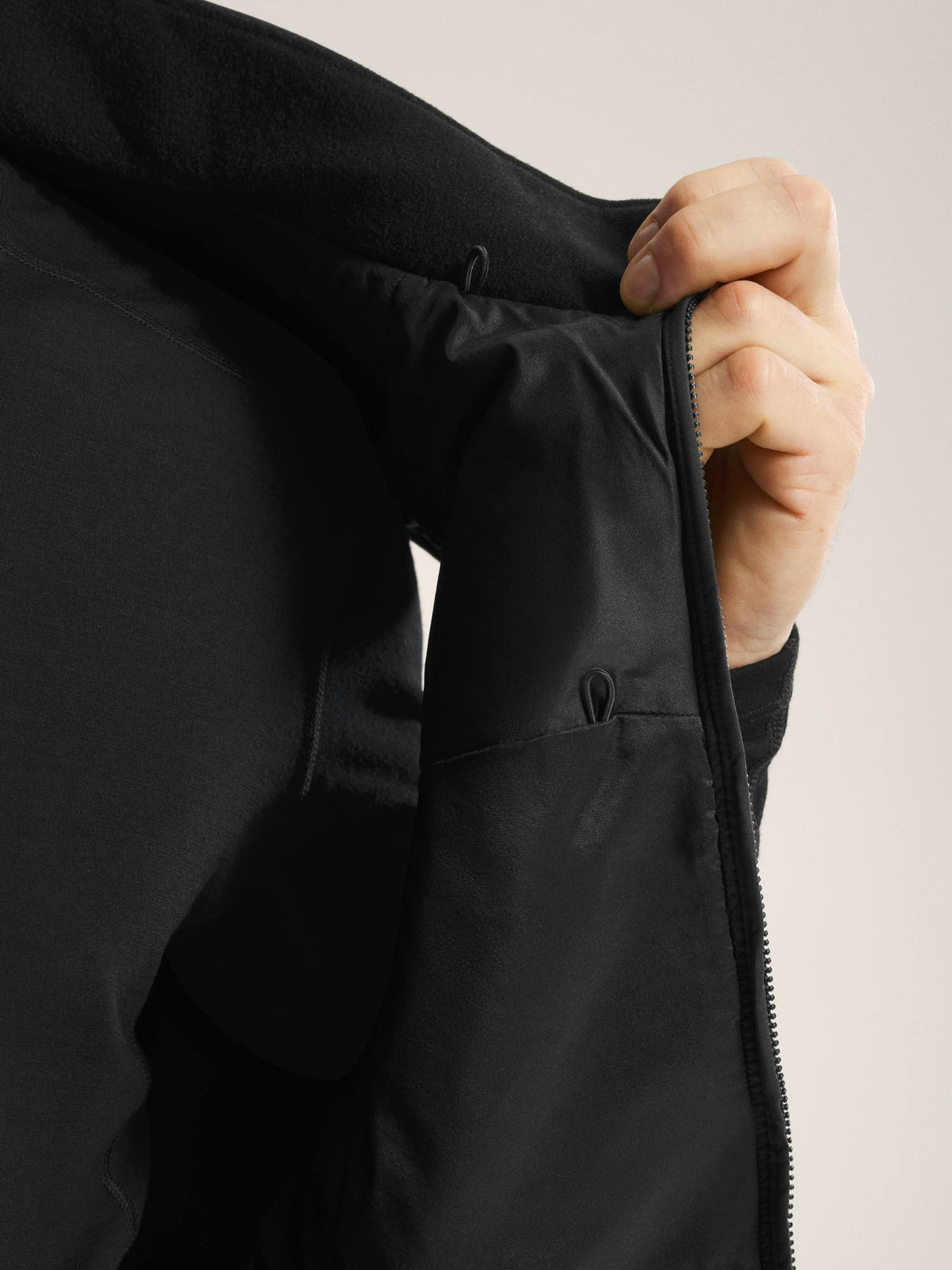 Veste sans manches Arc'teryx LEAF Atom LT Vest Gen 2.1 couche intermédiaire isolante