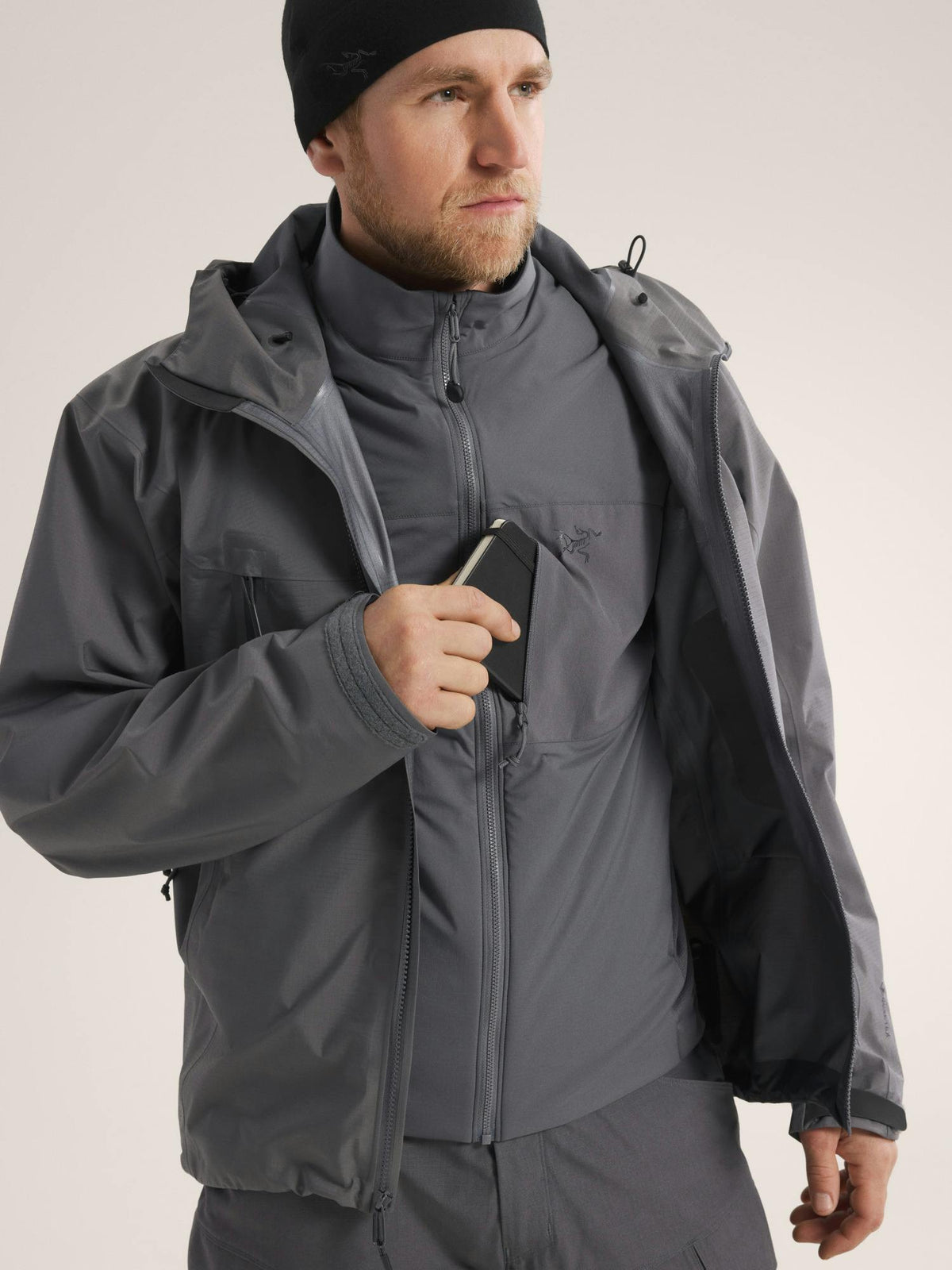 Veste sans manches Arc'teryx LEAF Atom LT Vest Gen 2.1 couche intermédiaire isolante