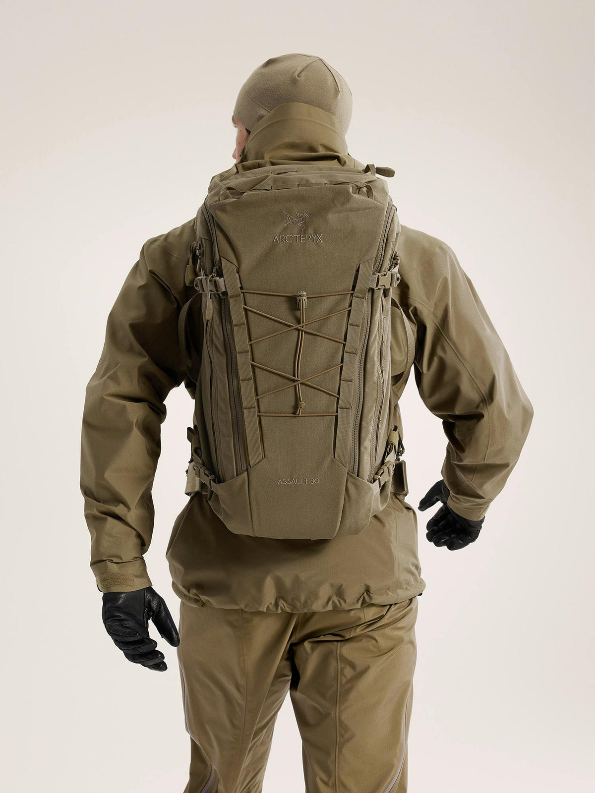 Sac à dos de combat Arc'teryx LEAF Assault Pack 30 litres compatible gilet balistique