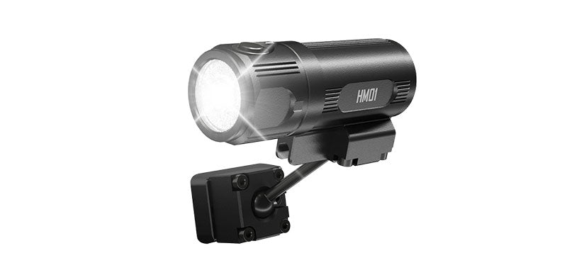 Lampe torche Nitecore HM01 320 lumens portée 74 m étanche IP68 autonomie jusqu'à 15 h