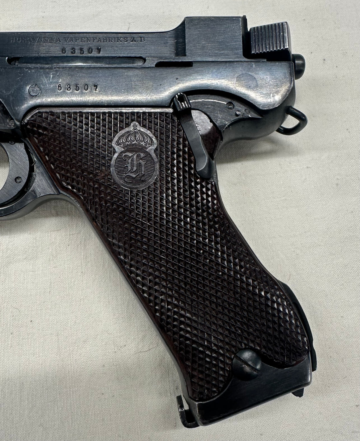 Pistolet Suédois Lahti M40 fabrication Husqvarna M40 ALCX