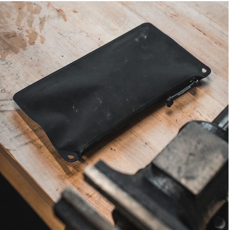 Pochette étanche DAKA Medium Magpul 17,7 x 30,4 cm à coutures soudées