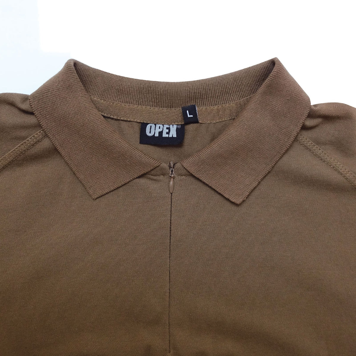 Polo tactique col à glissière coton polyester élasthanne deux poches de manche