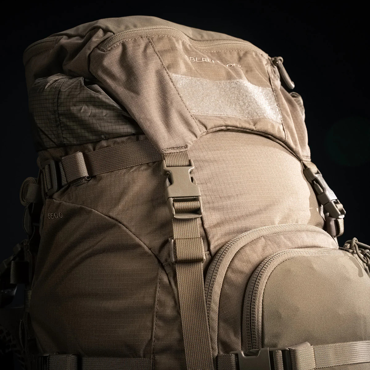 Sac à dos tactique Eberlestock Brute 6500 106 L en nylon ripstop avec harnais Contour réglable