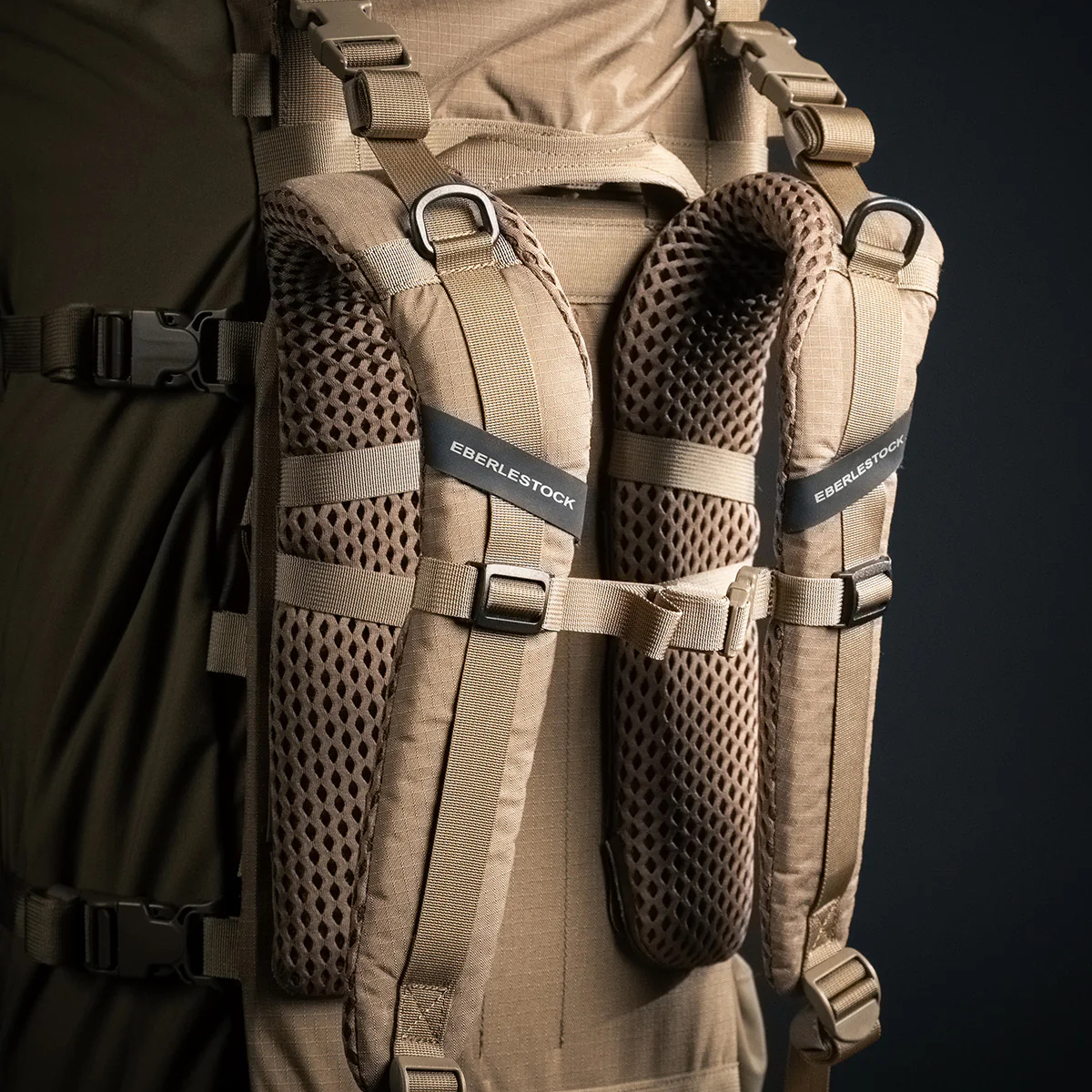 Sac à dos tactique Eberlestock Brute 6500 106 L en nylon ripstop avec harnais Contour réglable