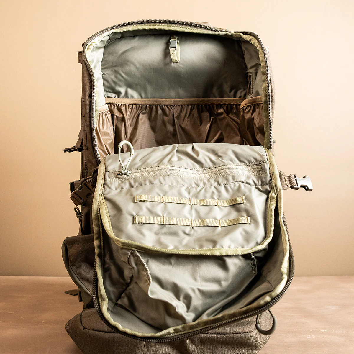 Sac à dos tactique Eberlestock Spectre 50 L pour tireur de précision avec fourreau RAID matelassé