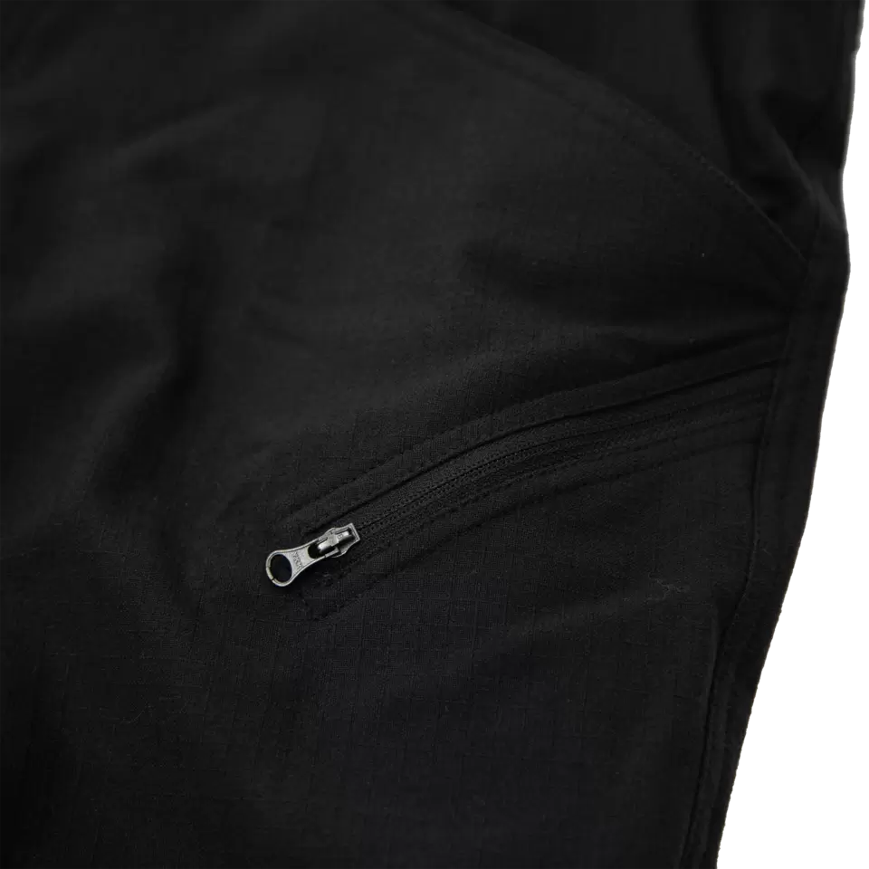 Short Carinthia Goldeck tissu RE1 extensible 4 directions 6 poches, 430 g