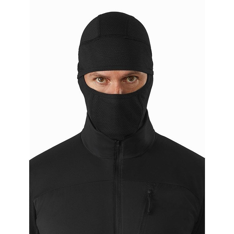 Cagoule ignifuge Arc'teryx LEAF Assault Balaclava FR Gen 2 à coutures plates
