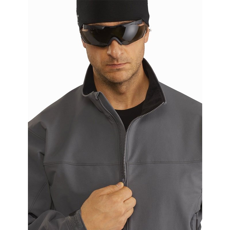 Veste softshell Arc'teryx LEAF Patrol Jacket AR respirante et protectrice à l'humidité
