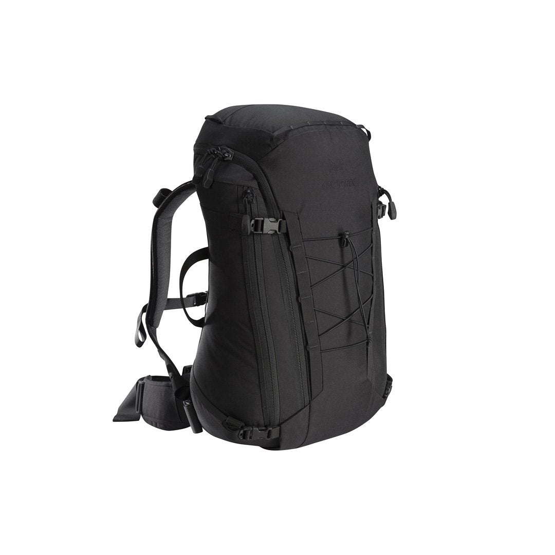 Sac à dos de combat Arc'teryx LEAF Assault Pack 30 litres compatible gilet balistique