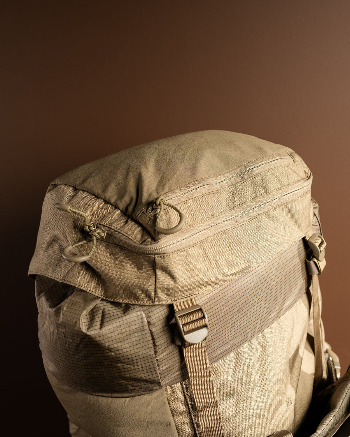 Sac à dos d'attache Eberlestock Brooks 7000 115 L en ripstop 500D avec capot EMOD inclus