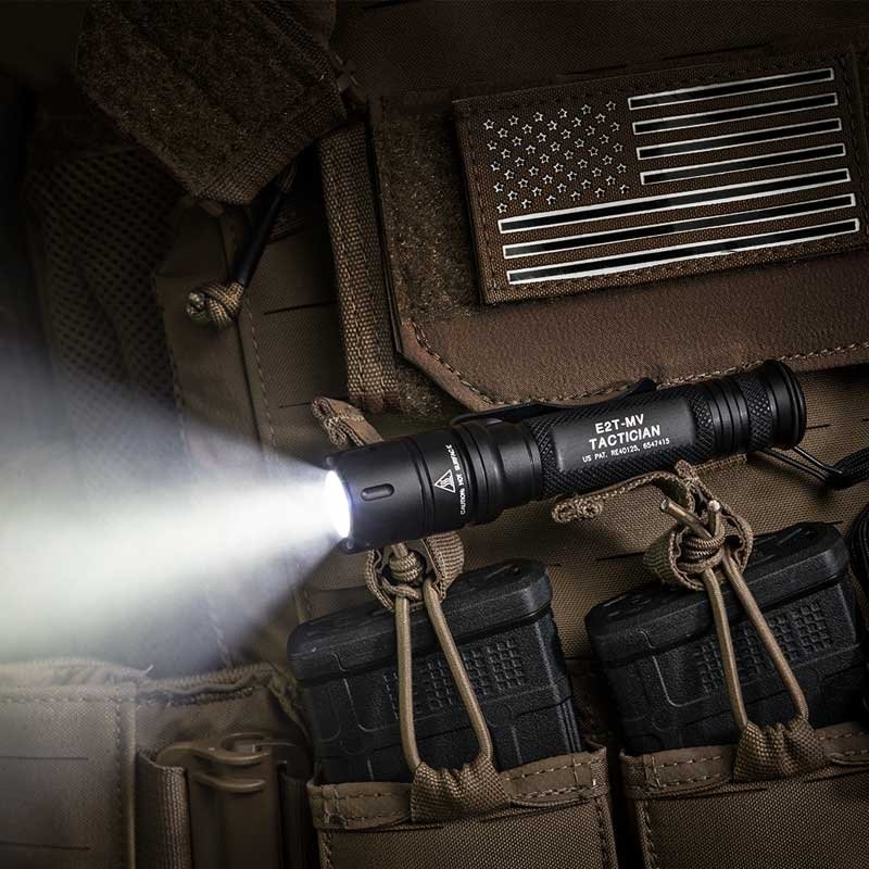 Lampe torche Surefire E2 Tactician MaxVision 800 lumens et 94 heures d'autonomie