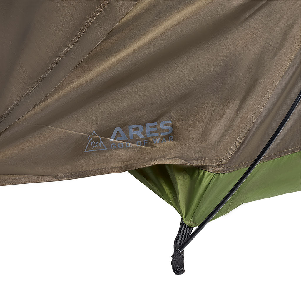 Tente tunnel Ares Pyrène 1,75 kg trois arceaux de 8,5 mm et triple ventilation