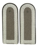 Pattes d'épaule de Feldwebel est-allemand, bord d'arme, stock de réserve