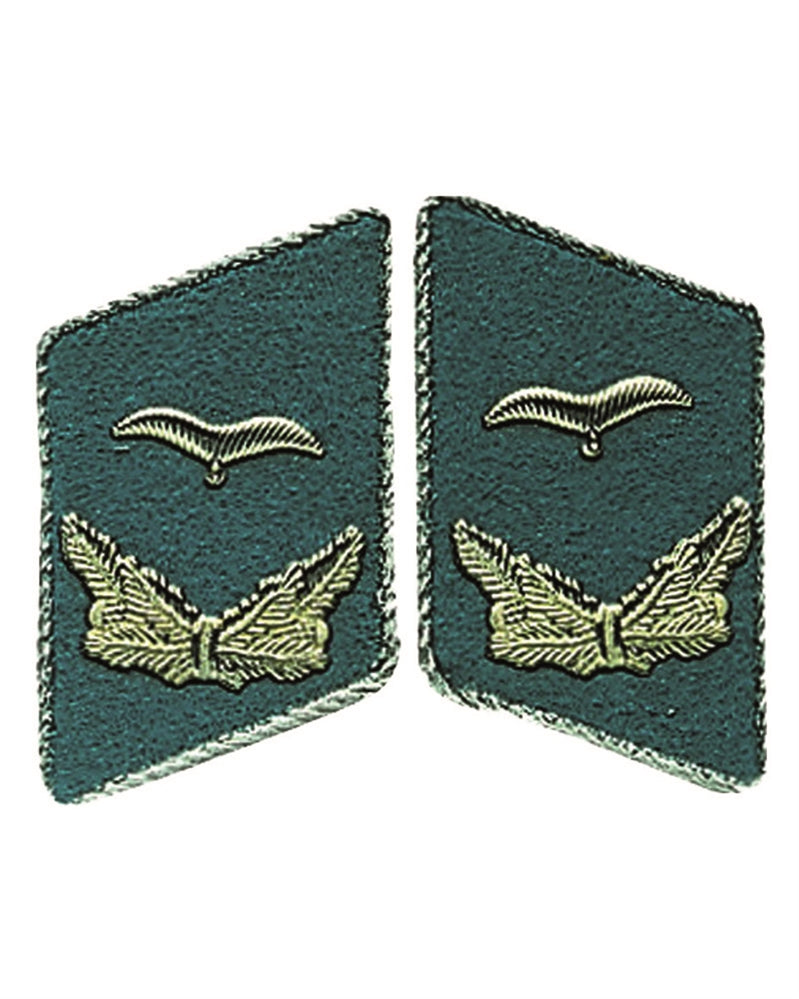 Patte de col d'officier des forces aériennes est-allemandes, fonds de stock