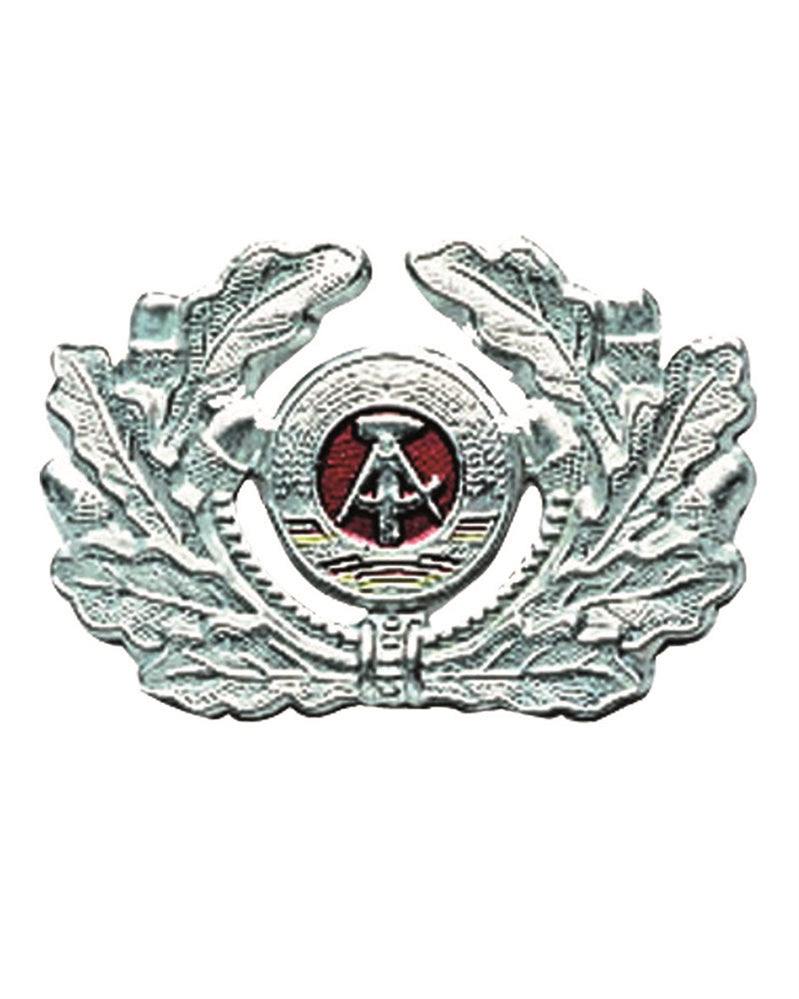 Couronne de casquette de soldat des forces terrestres est-allemandes