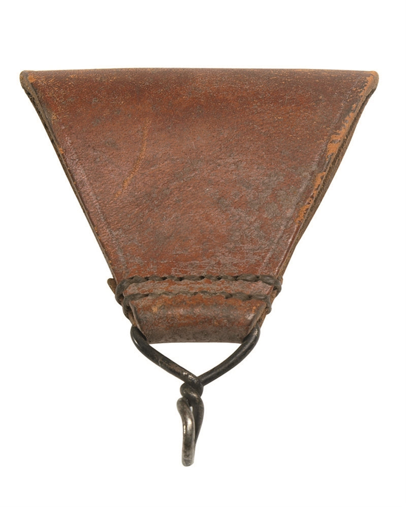 Passant de ceinturon en cuir, modèle triangulaire français, occasion