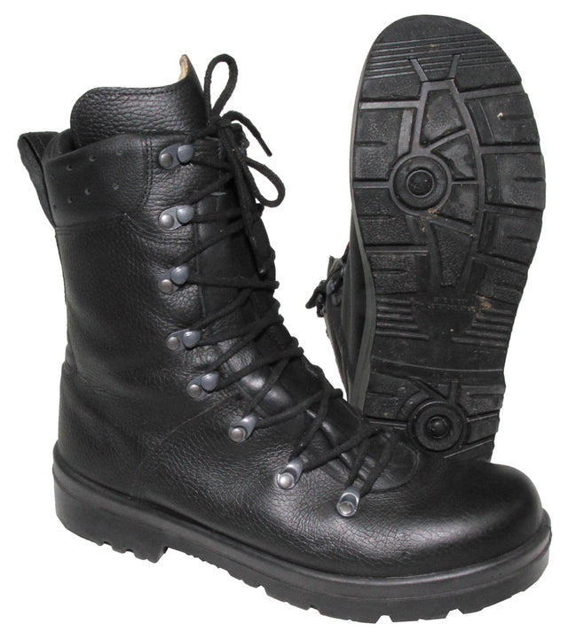 Chaussures de combat allemandes doublé, surplus d'occasion, lot de 8
