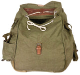 Sac à dos roumain avec traces de stockage, surplus comme neuf pour le transport et le rangement