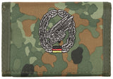 Portefeuille type BW MFH 14,5 x 10 cm avec deux pochettes porte-cartes et insigne