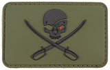 Morale patch MFH Skull with Swords en caoutchouc 3D 8 x 5 cm à dos auto-agrippant