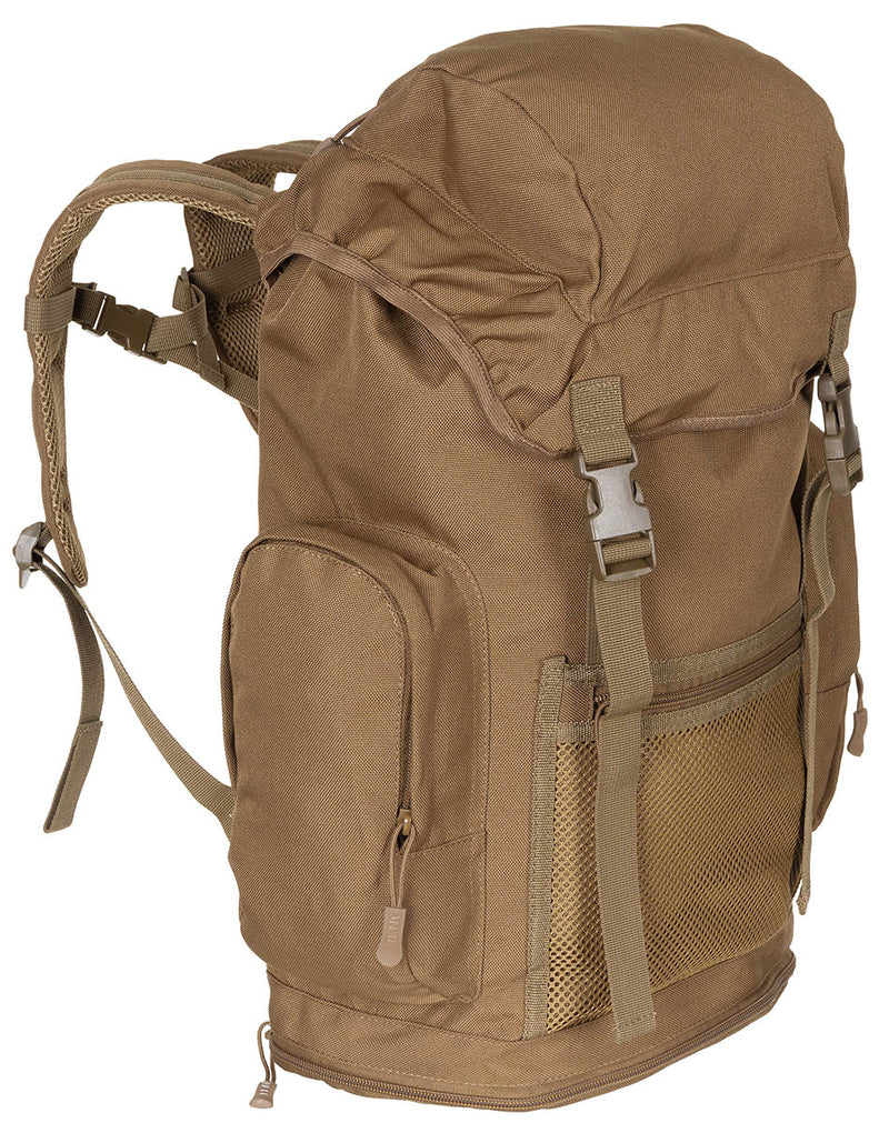 Sac à dos britannique MFH 30 l en polyester avec dos rembourré et poche de fond