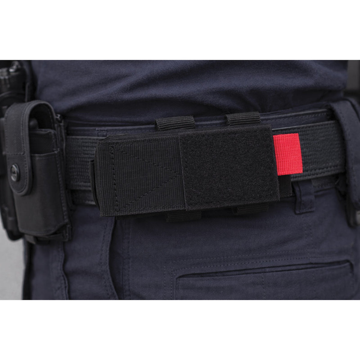 Porte-garrot en polyester attaches MOLLE et passant de ceinturon