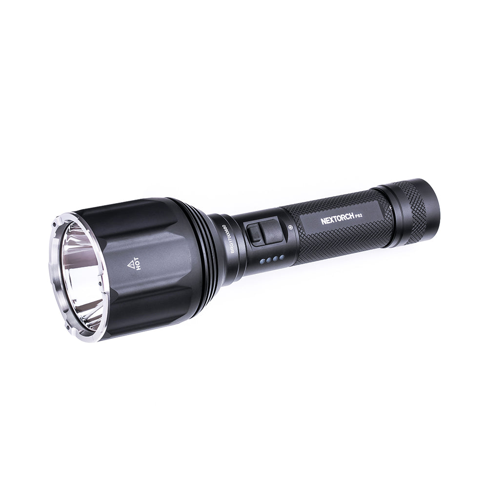 Lampe torche Nextorch P82C 2 200 lumens portée 1100 m IPX7 en alliage d'aluminium de qualité