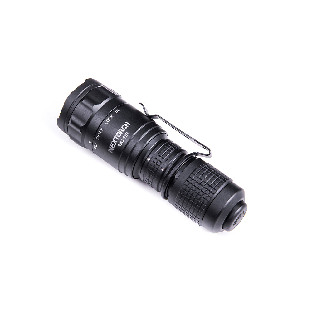 Lampe torche Nextorch TA21 IR 1 300 lumens portée 160 m IPX8 en alliage d'aluminium de qualité