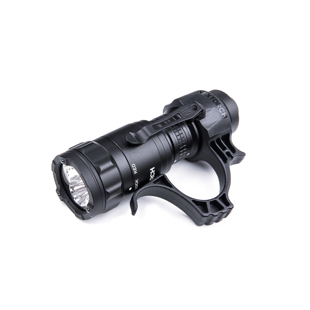 Lampe torche Nextorch TA21 1 300 lumens portée 160 m IPX8 en alliage d'aluminium de qualité