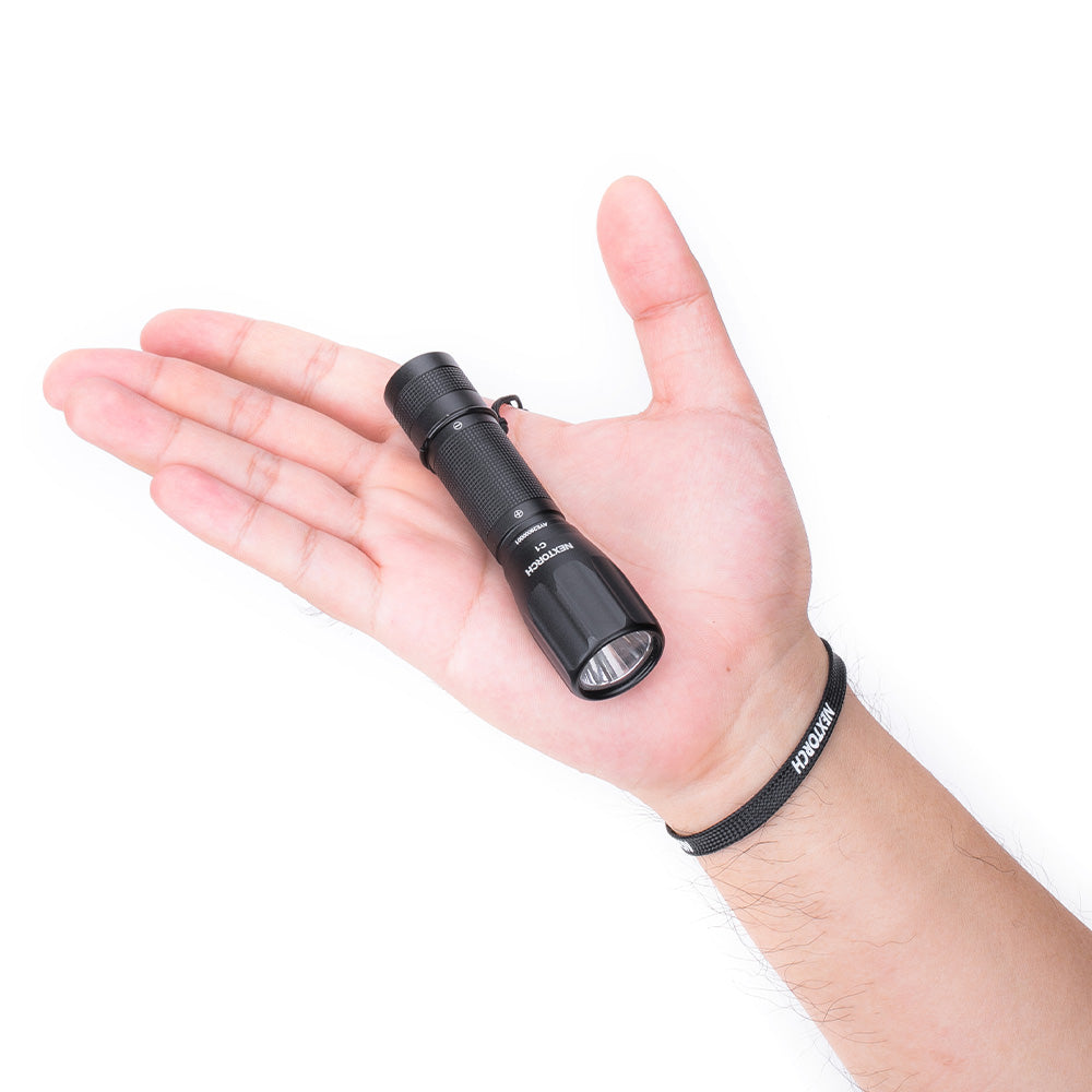 Lampe torche Nextorch C1 140 lumens portée 86 m IPX7 en alliage d'aluminium de qualité aéronautique